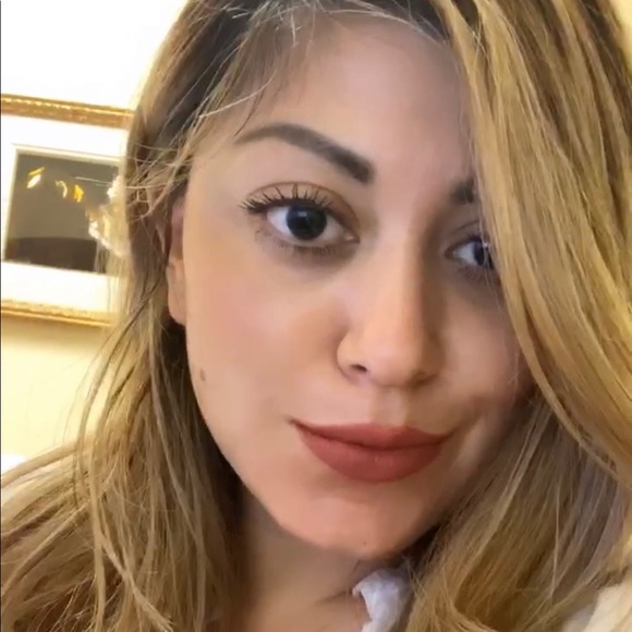 Meet your Posher, Erika - Picture 1 of 1